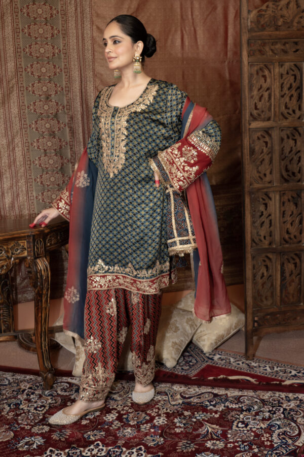 Aj Rakh Salwar Suit – Silk Fabric with Aari and Embroidery