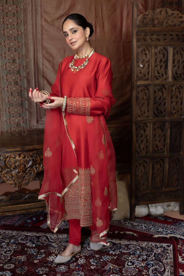 Rose Long Kurta Set – Raw Silk with Crepe Pajami & Organza Dupatta